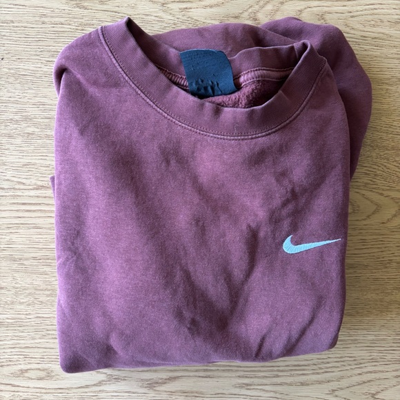 Women's Nike Maroon Cropped Long Sleeve Sweatshirt - Picture 7 of 8